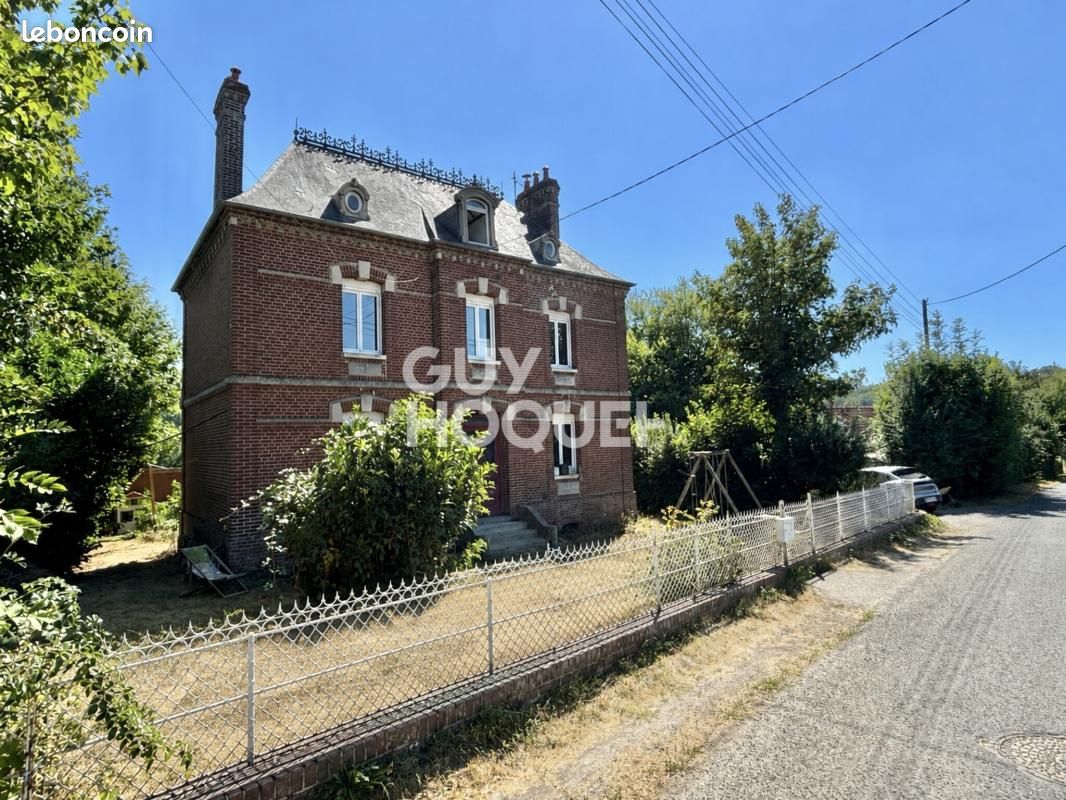 Maison 7 pièces 160 m² · à Saint-Germain-des-Essourts · 160 m² · 275 600 €