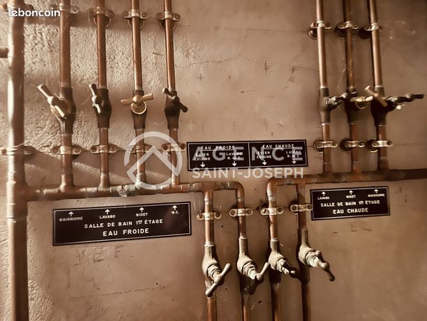 https://img.leboncoin.fr/api/v1/lbcpb1/images/6b/bd/ff/6bbdff65c77f52e274147550bb100abf9cff22e9.jpg?rule=ad-image