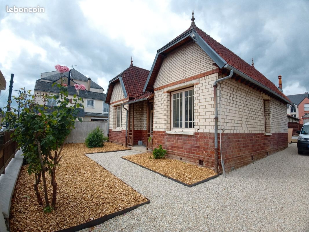 Maison 6 pièces 115 m² · à Angers · 115 m² · 1 350 €
