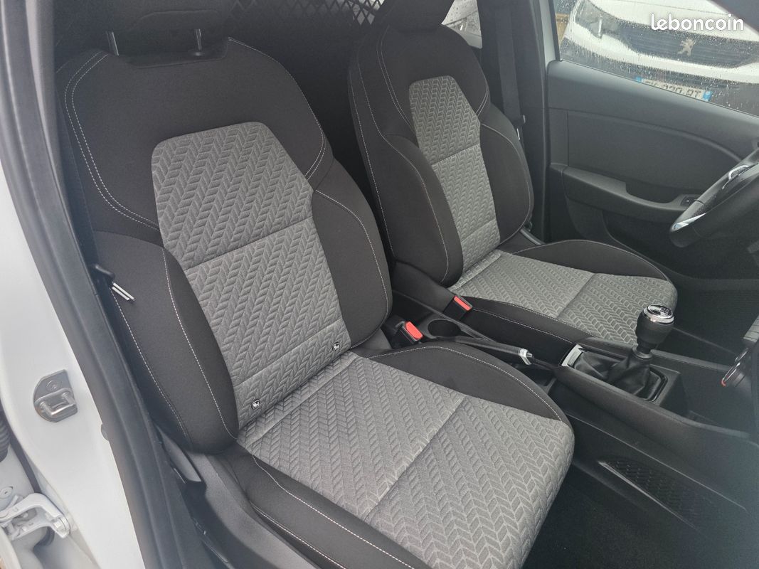 ✅ renault clio v 1.0 tce 90 ch évolution réversible ➡️ affaire business ⏩️moteur très fiable ⏩️moteur á chaine ⏩️pas de courroie de distribution (image 8)