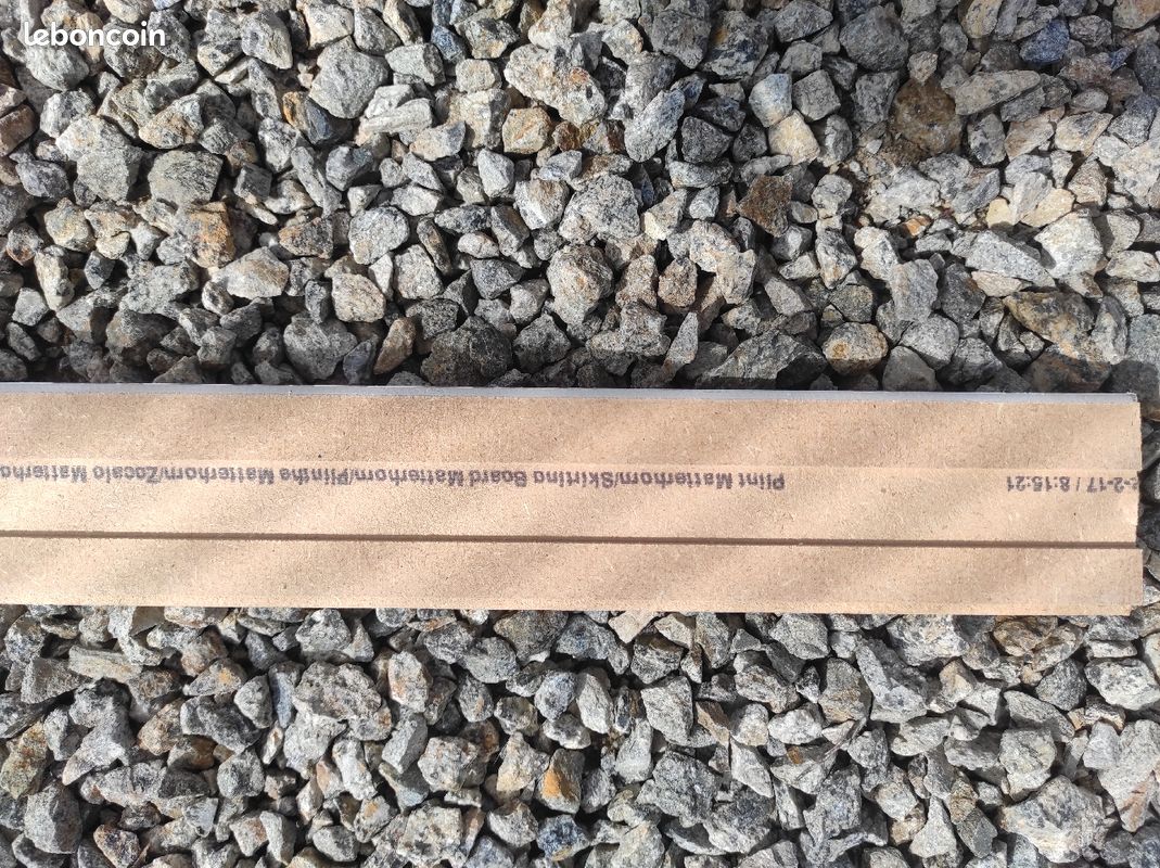 Plinthes en medium couleur bois clair (image 2)