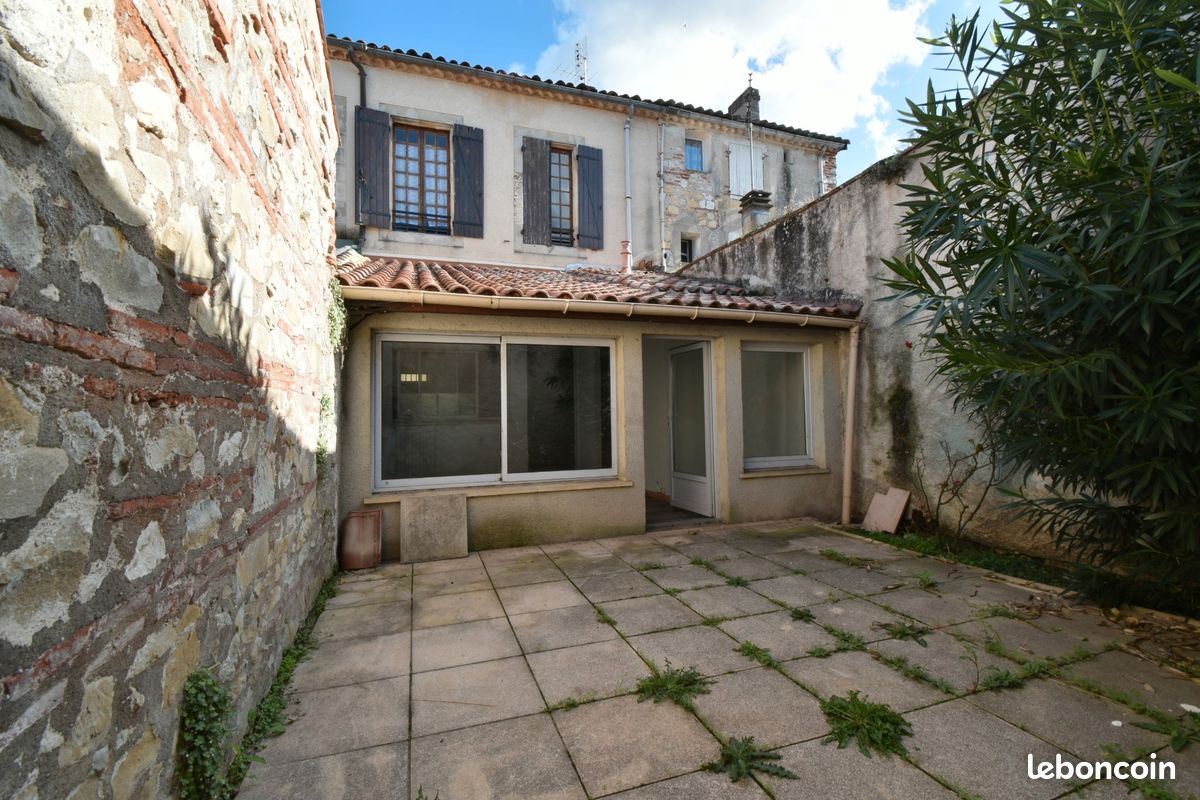 Maison 6 pièces 158 m² · à Villeneuve-sur-Lot · 158 m² · 108 000 €