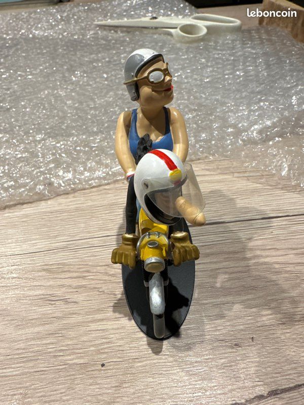 FIGURINE MOTO JOE BAR TEAM N°29 PAUK CHOTTE SUR SA SUZUKI TS 400 AP 1974 118
