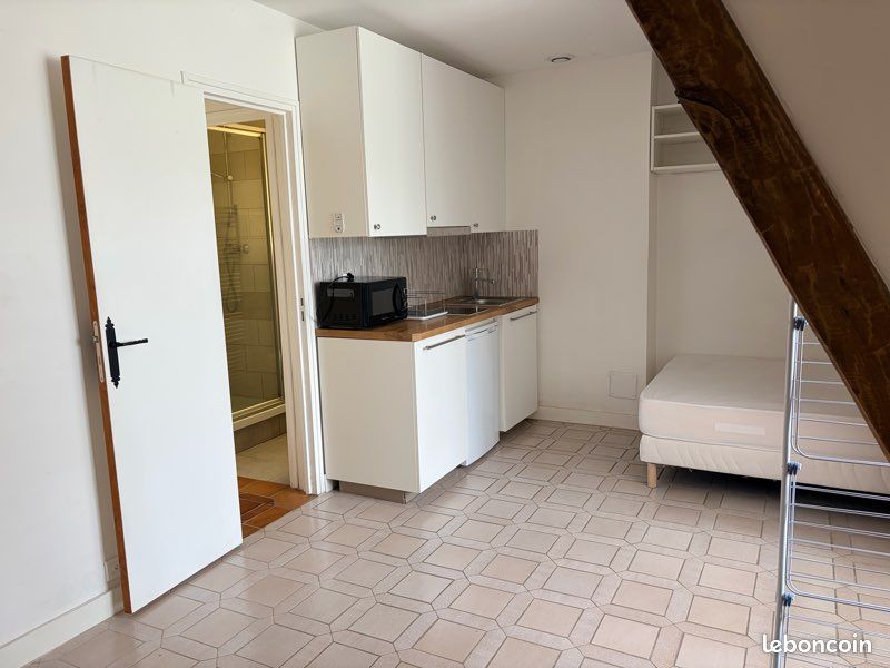 Appartement 1 pièce 18 m² · à Champs-sur-Marne · 18 m² · 750 €