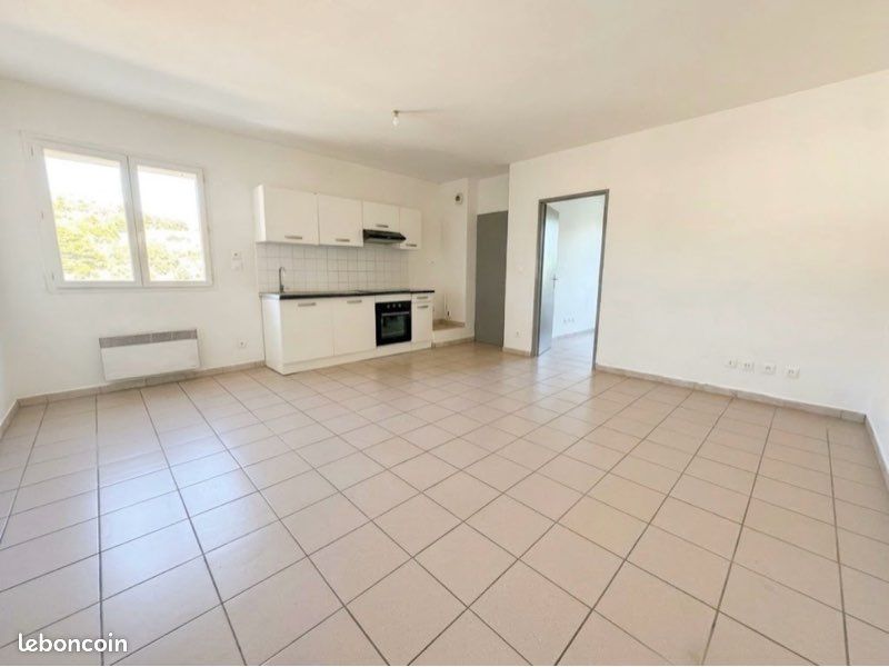 Appartement 2 pièces 45 m² · à Vitrolles · 45 m² · 950 €/mois