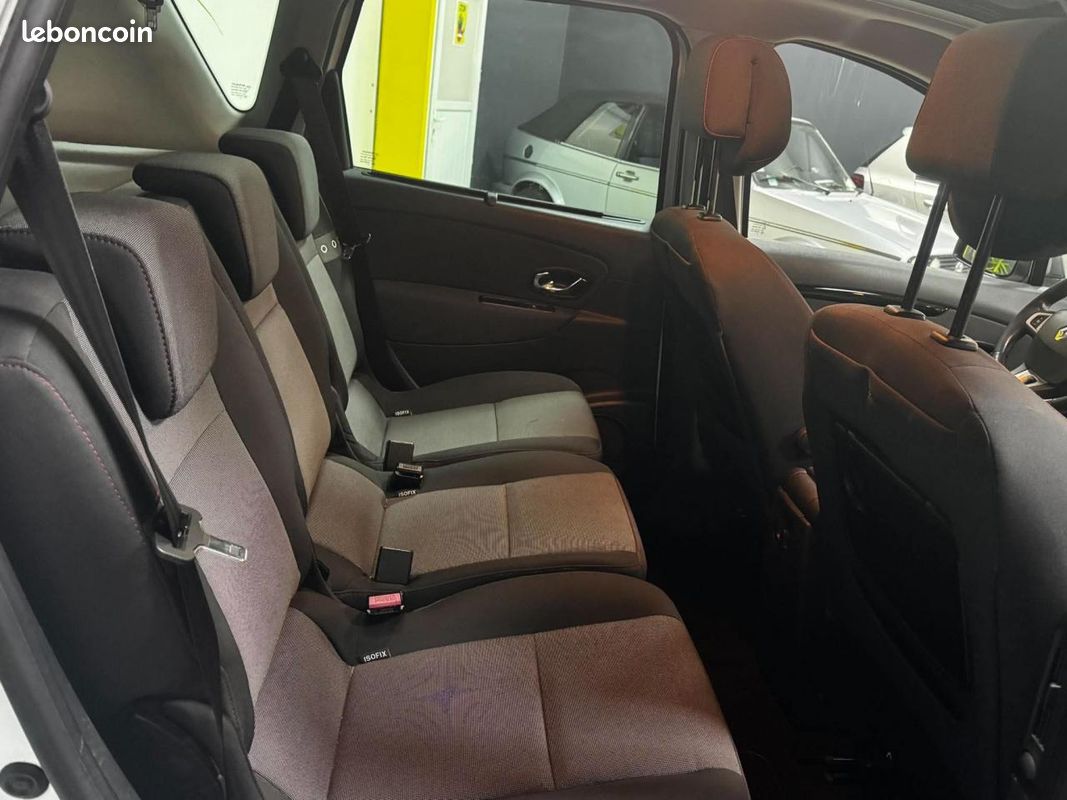 RENAULT SCENIC 1.5 dCi FAP - 110 III MONOSPACE Authentique PHASE 3 (image 6)