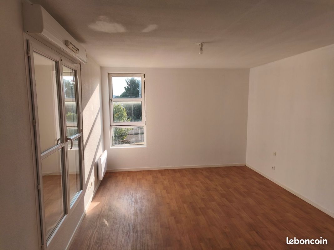 Appartement 1 pièce 27 m² · à Lucé · 26,6 m² · 400 €