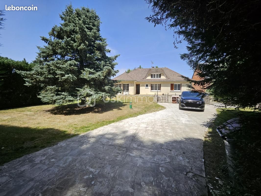 Maison 5 pièces 124 m² · à Étampes · 124 m² · 300 000 €
