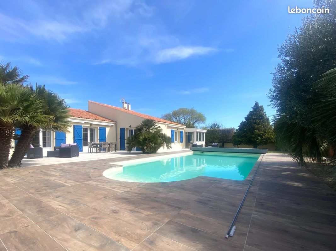 Maison 6 pièces 204 m² · à Lagord · 204 m² · 651 000 €