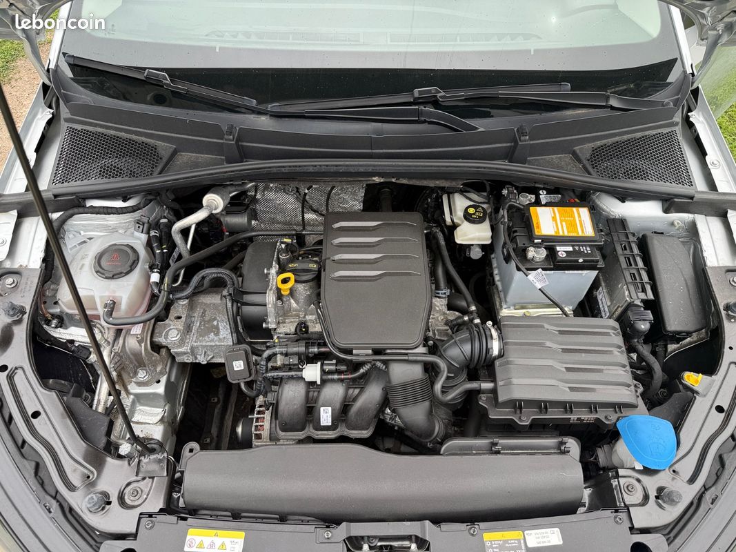 SKODA FABIA 1.0 Ambition 80 ch BVM5 TVA RECUPERABLE (image 9)
