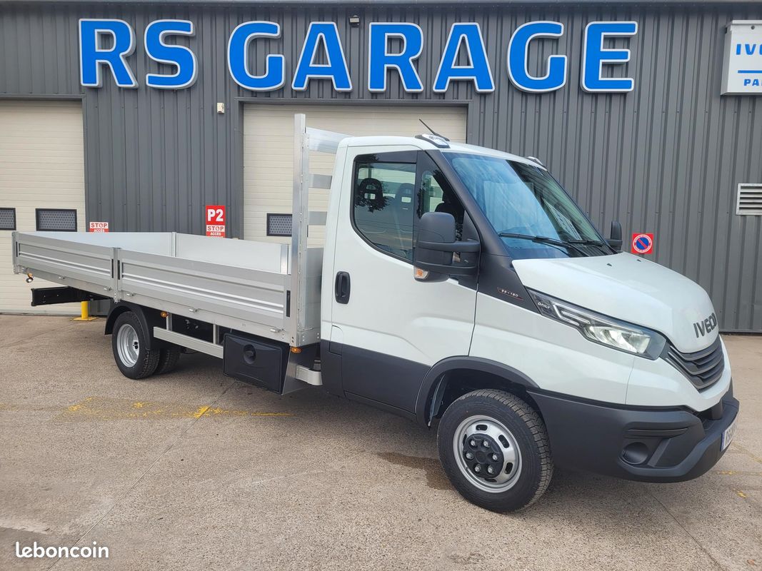 IVECO DAILY CCB 35C16 H3.0 PACK COMFORT SIMPLE CABINE 03 PLACES PLATEAU ALUMINIUM 5,17 MÈTRES comme NEUF + SUSPENSION RENFORCÉE 13 LAMES + MOTEUR 3 LITRES + CAMÉRA DE RECUL ( Prix de Vente 53 990 HT ) (image 1)