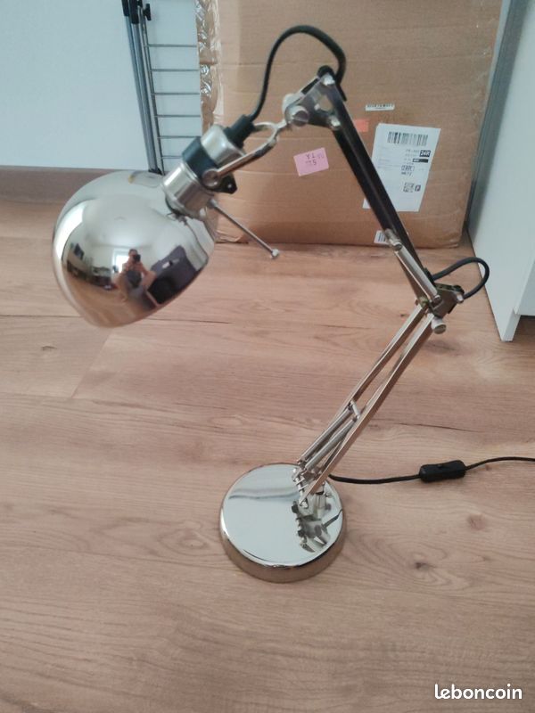 Lampe de bureau (image 1)