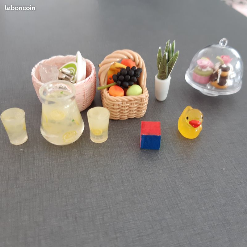 TinkerPlay Maison de Poupée Valise Chambre et Salle de Bain Miniature House Maison avec Meubles
