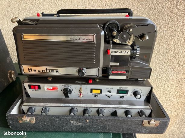 Antiquités Projecteur HEURTIER Monofilm 110 Volts avec sa valise d