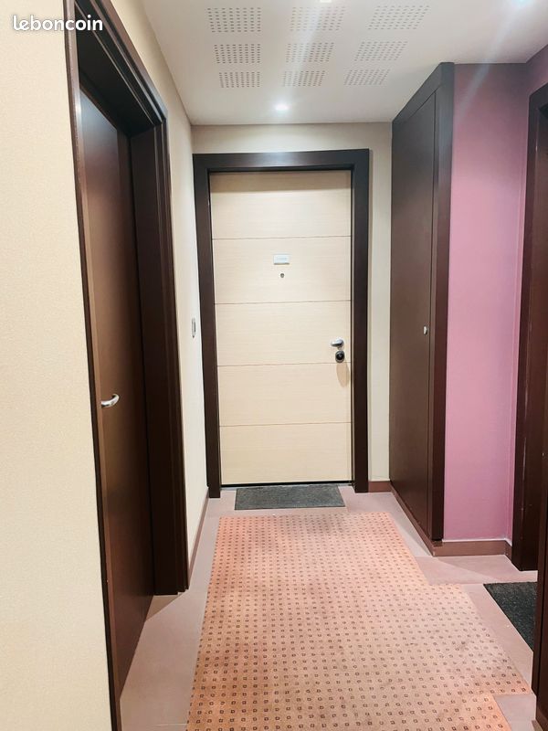 Parking 2 pièces 46 m² · à Villeurbanne · 46 m² · 815 €