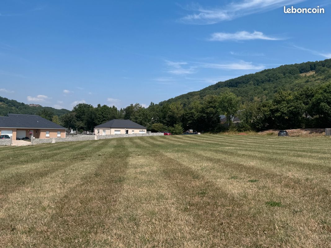 Terrains viabilisés prêts à construire · à Valady · 60 000 €