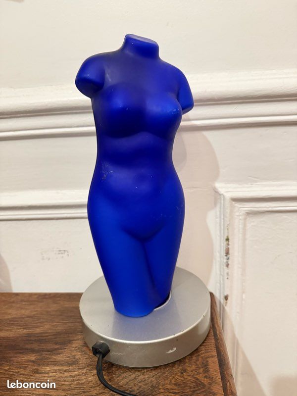 Human body table lampe (image 4)