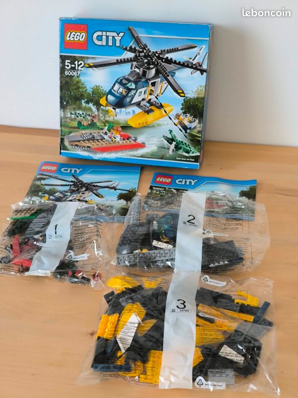 Lego 60067 La poursuite en hélicoptère + bateau + crocodile (image 7)