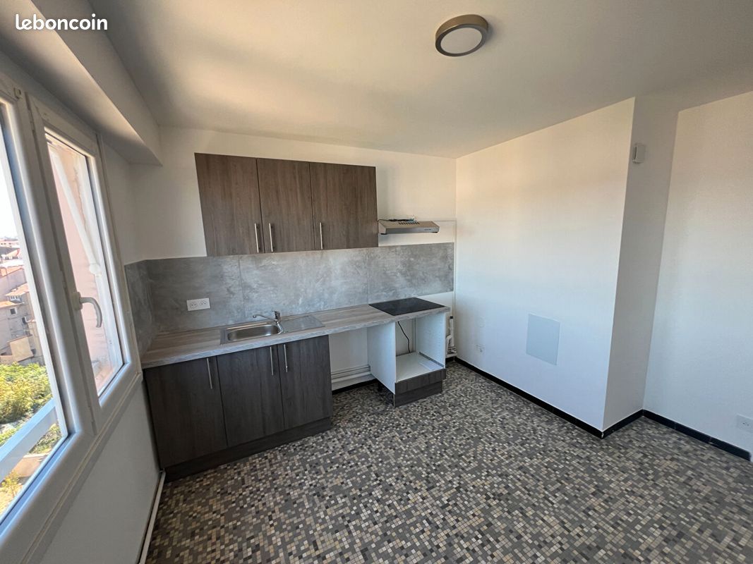 Appartement 2 pièces 56 m² · à Roanne · 56 m² · 660 €