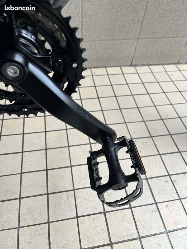 VTT de la marque Rockrider cadre aluminium roues 26 pouces taille M-L (image 7)