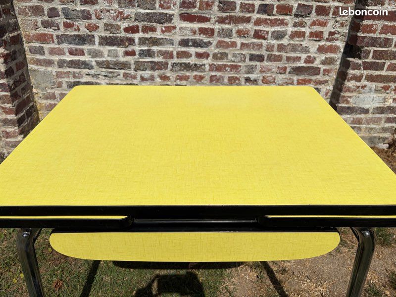 Table en Formica jaune (image 3)