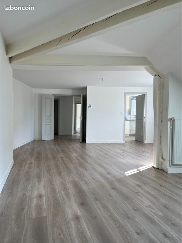 Appartement 3 pièces 80 m² · à Sedan · 80 m² · 515 €