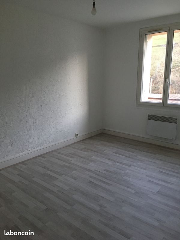 Appartement 2 pièces 46 m² · à Saint-Flour · 46 m² · 280 €/mois