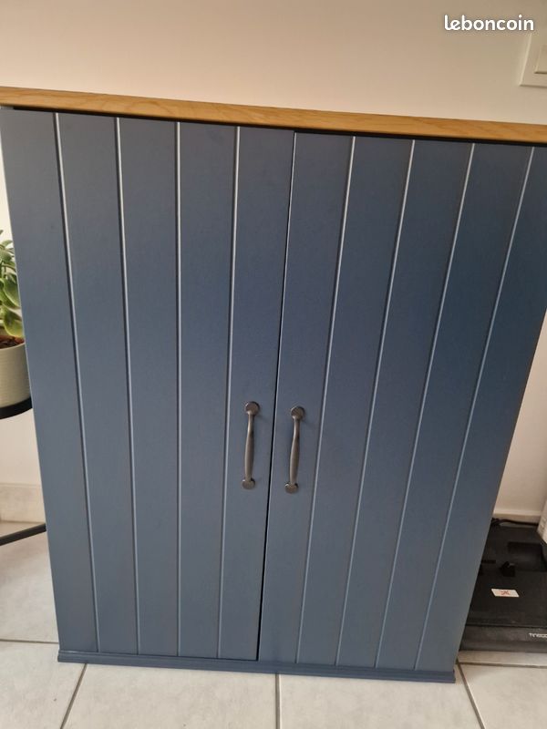 SKRUVBY
Armoire avec portes (image 3)