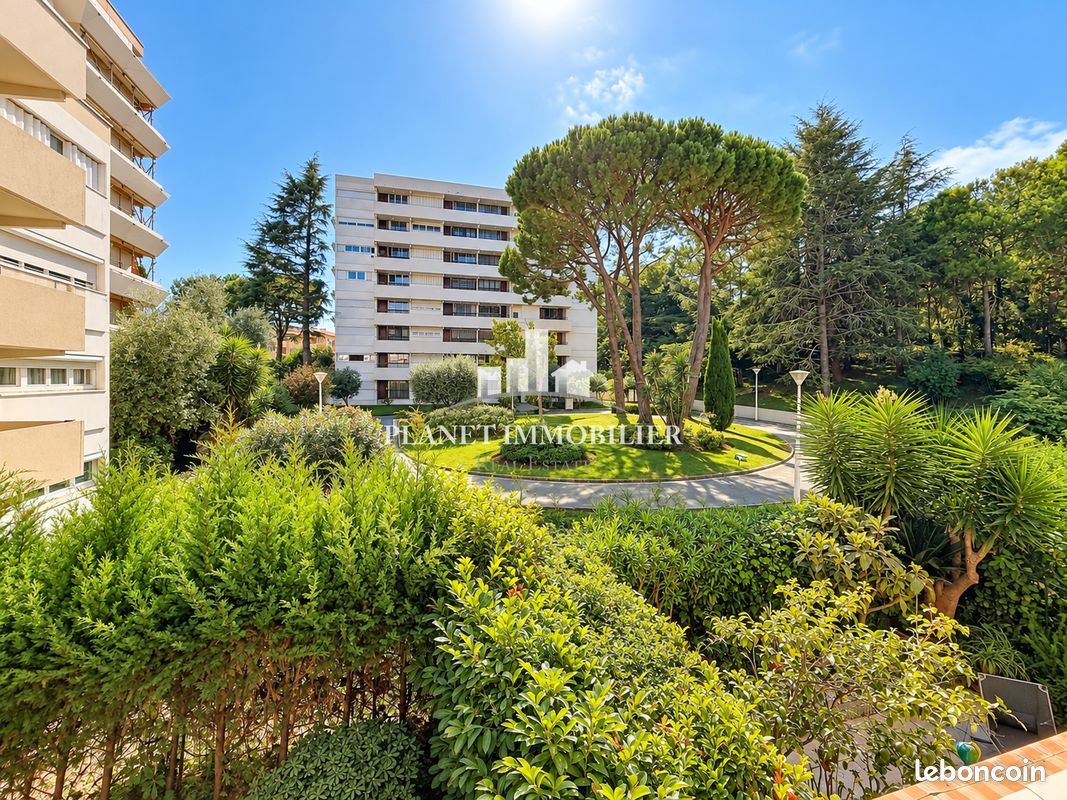 Appartement 3 pièces 68 m² · à Antibes · 68 m² · 329 000 €