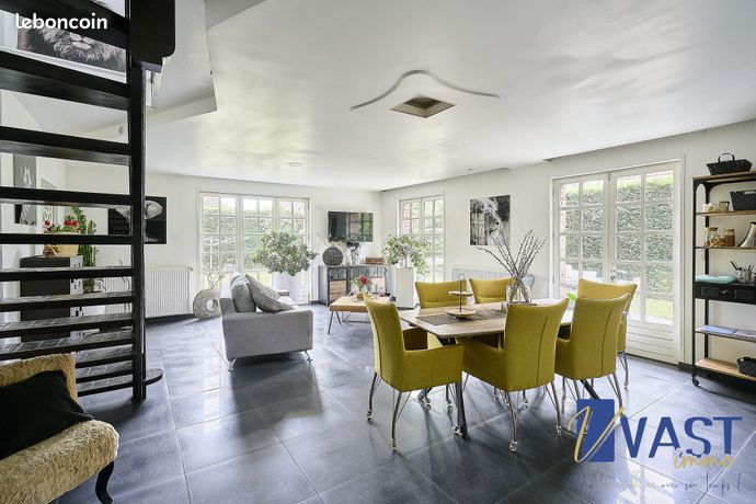 Maison 5 pièces 141 m²