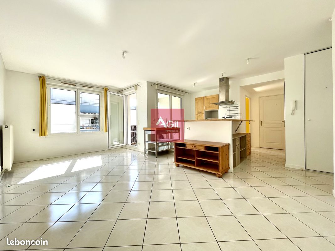 Appartement 2 pièces 47 m² · à Grenoble · 47 m² · 628 €