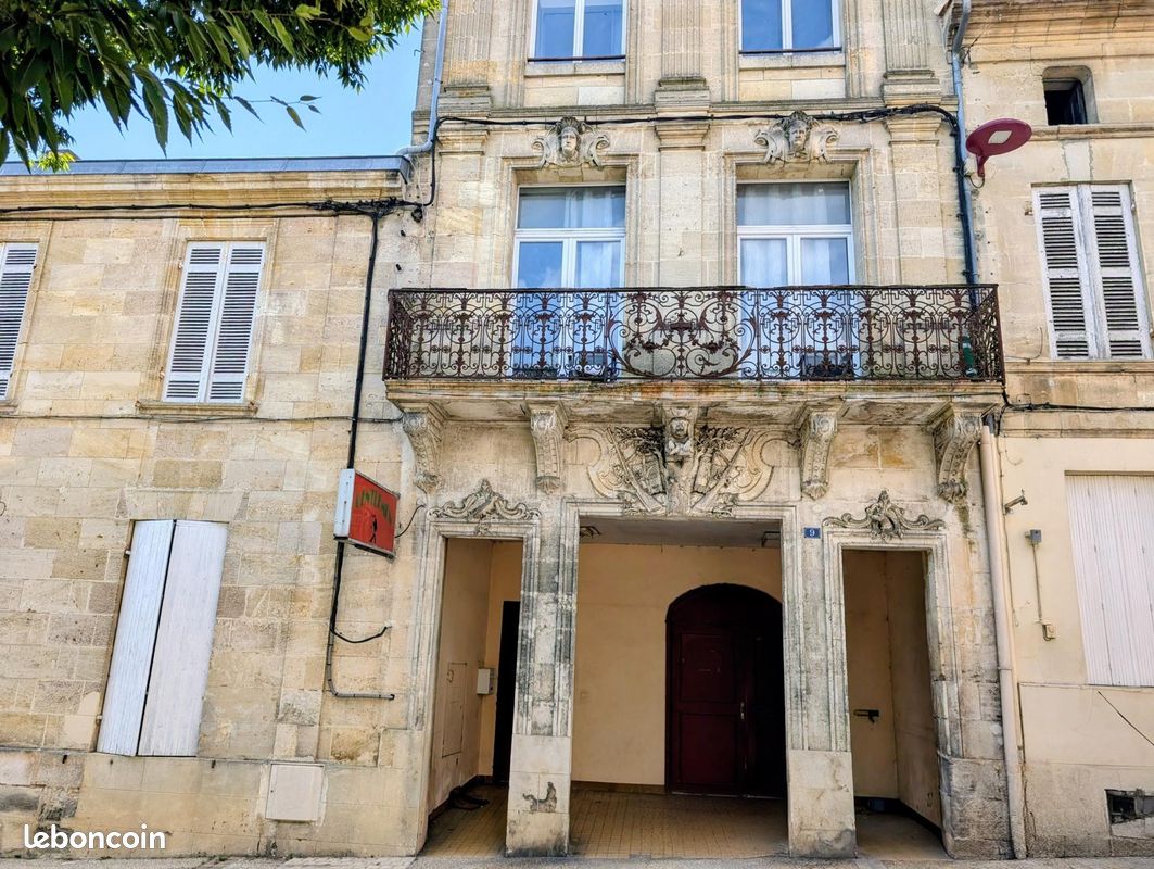 Immeuble 729 m² · à Saint-Savin · 729 m² · 256 000 €