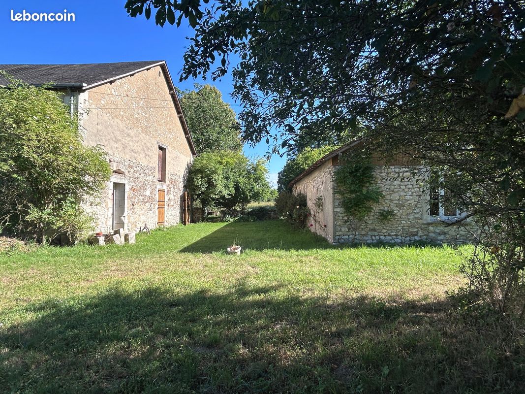 Maison 2 pièces 100 m² · à Argenton-sur-Creuse · 100 m² · 150 000 €