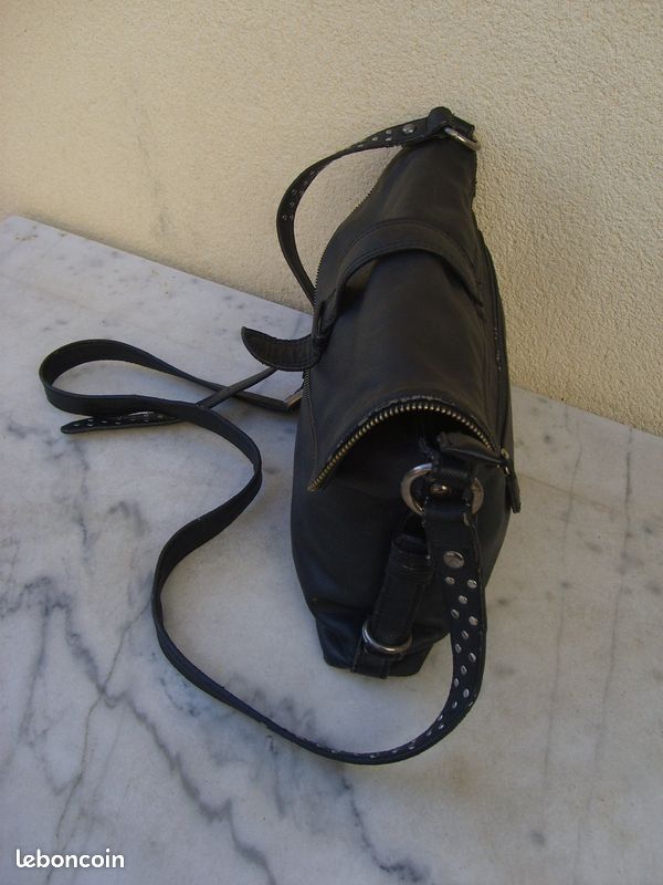Sac à main ELITE noir avec intérieur rose vif (image 2)