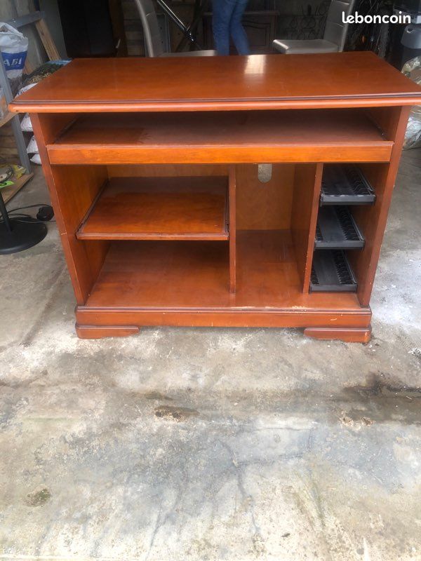 Bureau acacia (image 1)