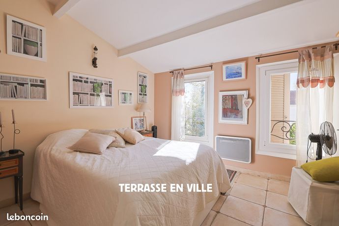 https://img.leboncoin.fr/api/v1/lbcpb1/images/6b/d8/57/6bd857f1bbba6f1d823cc444444ba4c1f7e16422.jpg?rule=ad-image