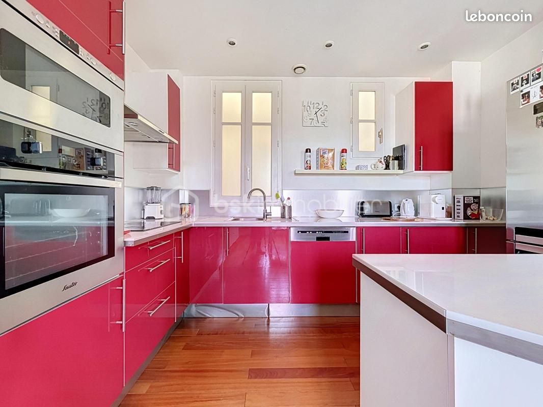 Appartement 3 pièces 69 m² · à Le Mesnil-le-Roi · 69 m² · 319 000 €