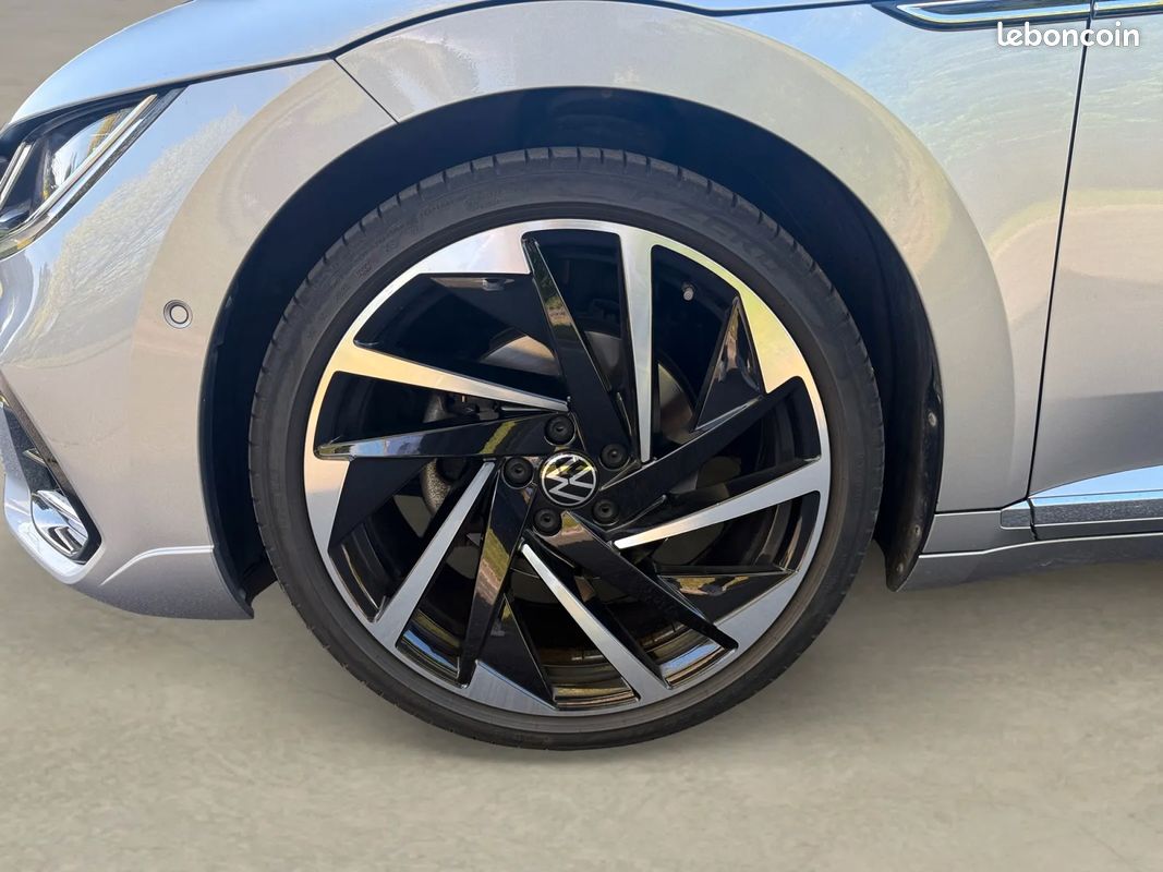 VOLKSWAGEN Arteon 2.0 D 150ch R-Line - 2022 - Toit ouvrant - Suivi complet - Toit ouvrant - Sièges chauffants (image 17)