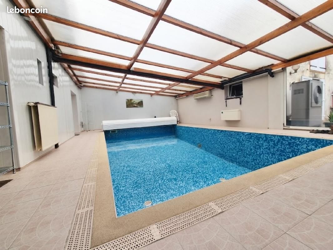 Maison 8 pièces 250 m² · à Delme · 250 m² · 299 000 €