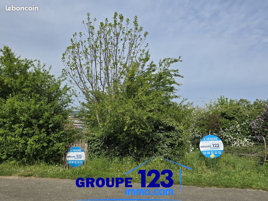 Terrain 1130 m² · à Auxerre · 1 130 m² · 106 900 €