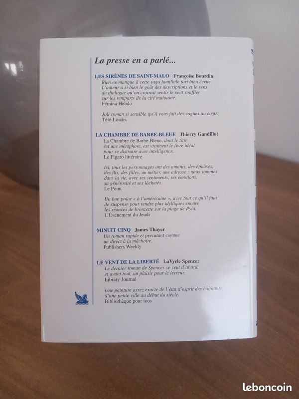 Françoise Bourdin - Les sirènes de Saint-Malo / James Thayer - Minuit cinq / LaVyrle Spencer - Le vent de la liberté / Thierry Gandillot - La chambre de Barbe-Bleue (image 2)