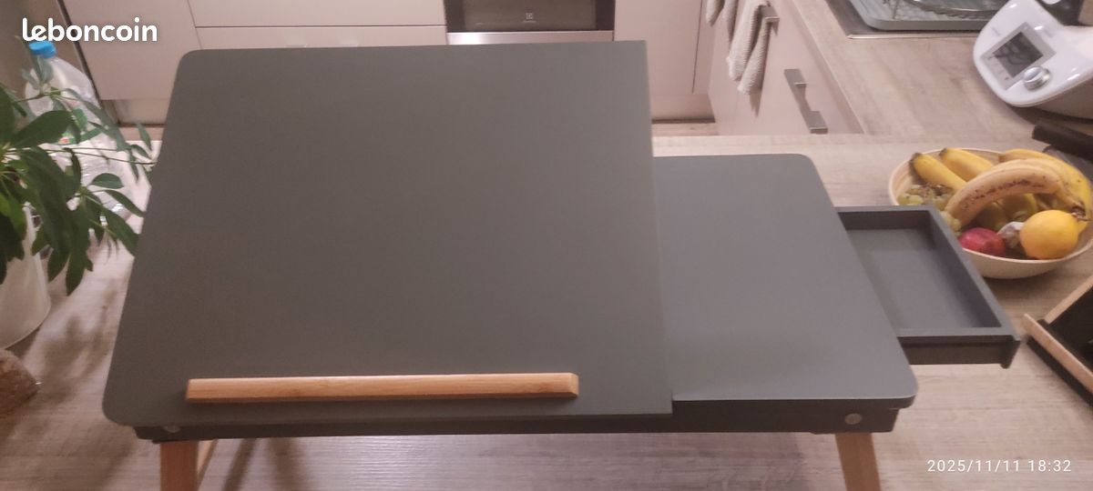 Table de lit ordinateur et tablette (image 1)