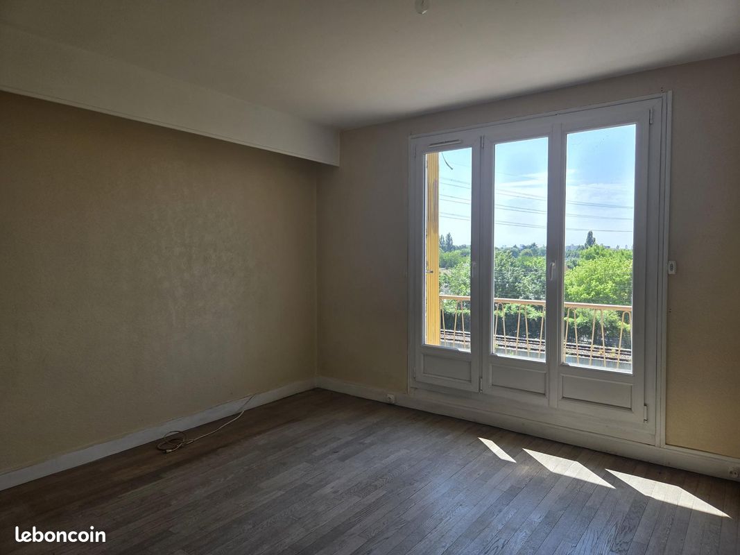 Appartement 4 pièces 74 m² · à Villetaneuse · 74 m² · 155 000 €