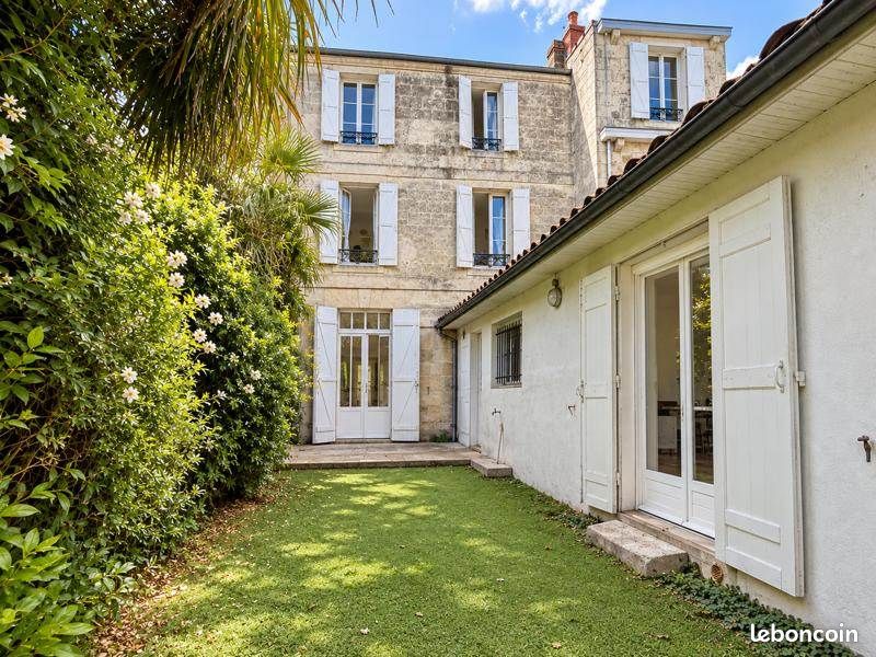 Maison 8 pièces 231 m² · à Bordeaux · 231 m² · 1 042 000 €