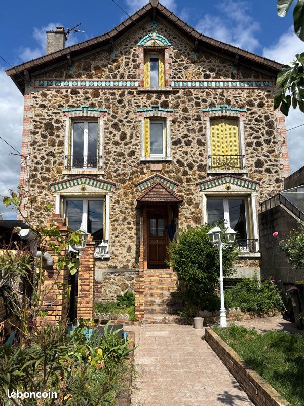 Maison 6 pièces 116 m² · à Stains · 116 m² · 355 000 €