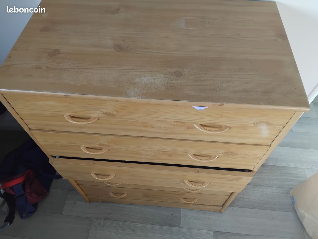 Commode (image 1)