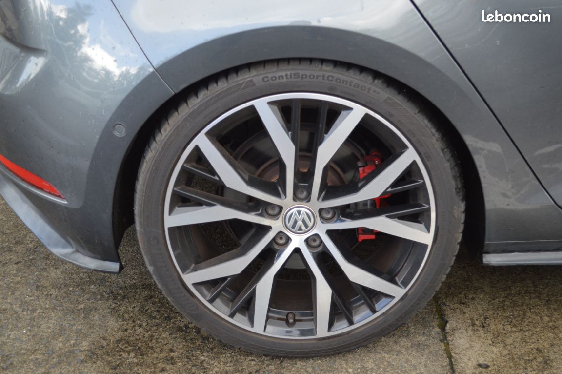 Volkswagen Golf 2.0 TSI 245 DSG7 GTI Performance (image 15)