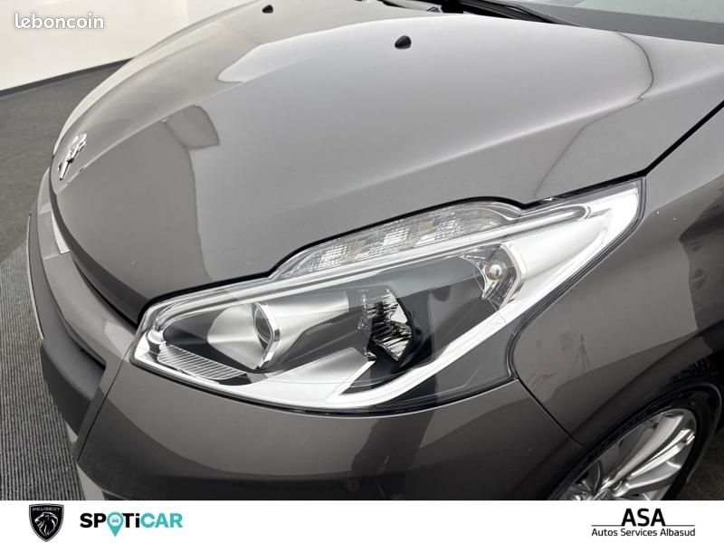 Peugeot 208 1.2 PureTech 110ch Allure S&S 5p (image 16)