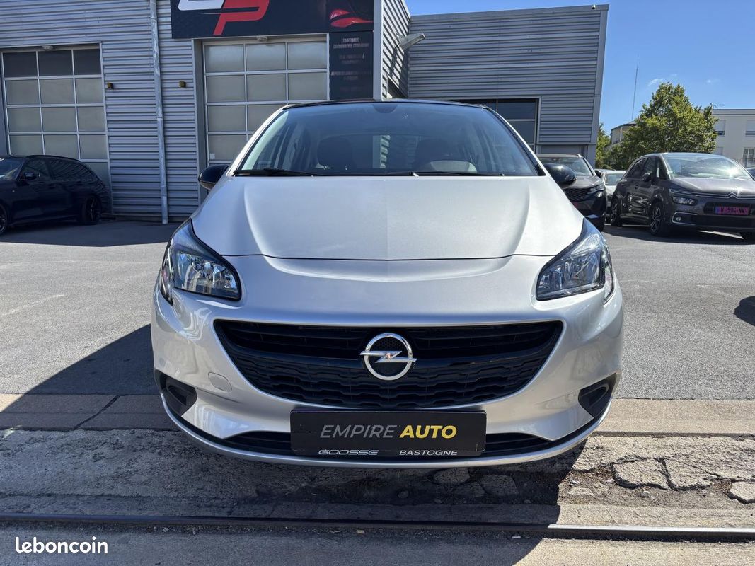 OPEL CORSA 1.2 70ch Black Edition (image 2)