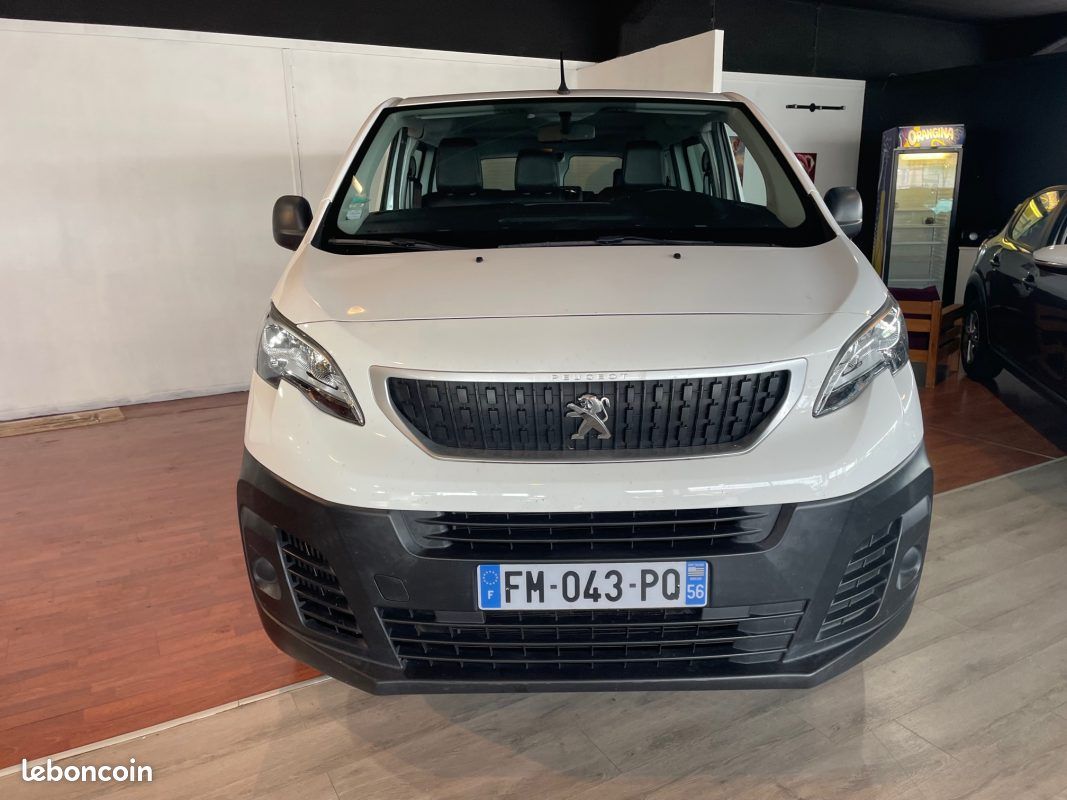 PEUGEOT TRAVELLER COMPACT 1.5 BLUE HDI 120 ACTIVE 9 Places (image 2)